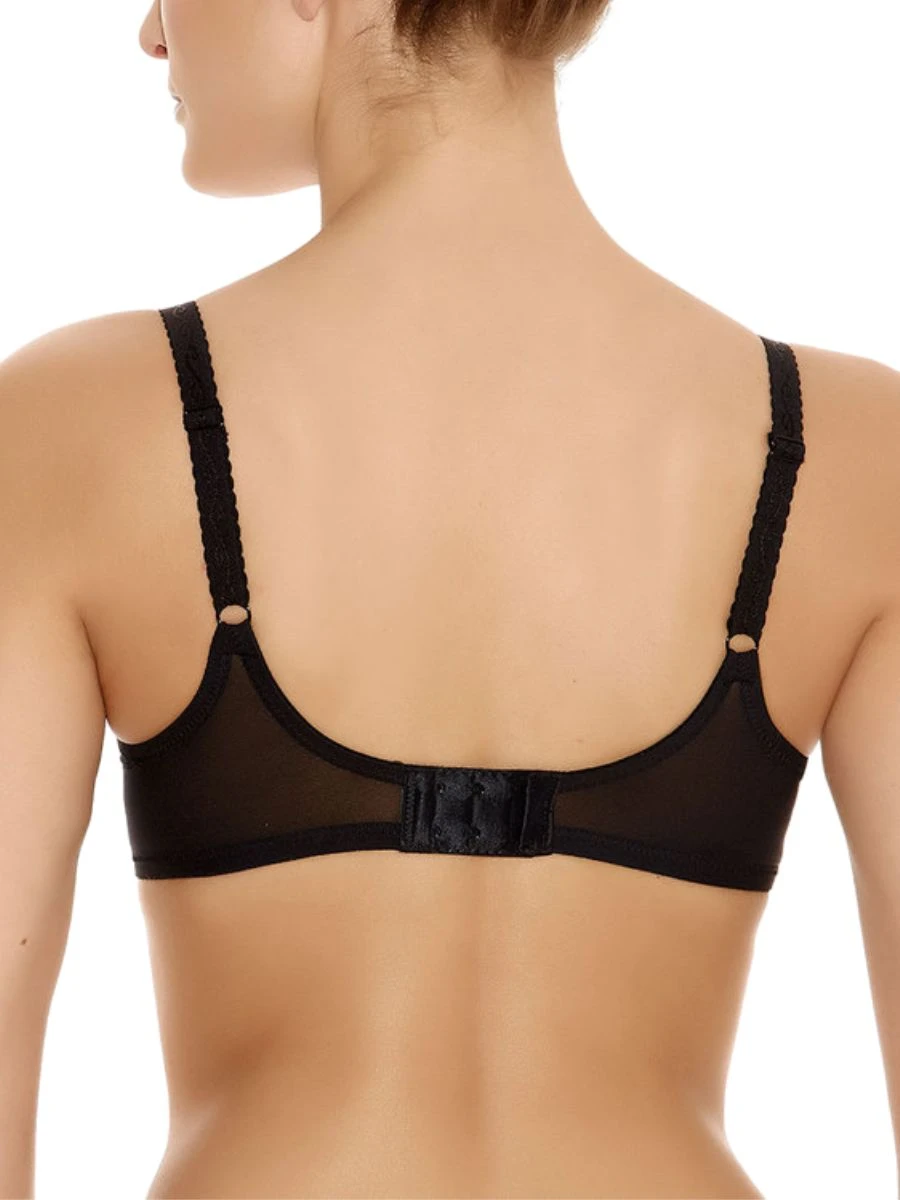 Wacoal Basic Beauty Contour Spacer Bra - Black - Image 2